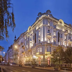 Mamaison Riverside ***** Praga