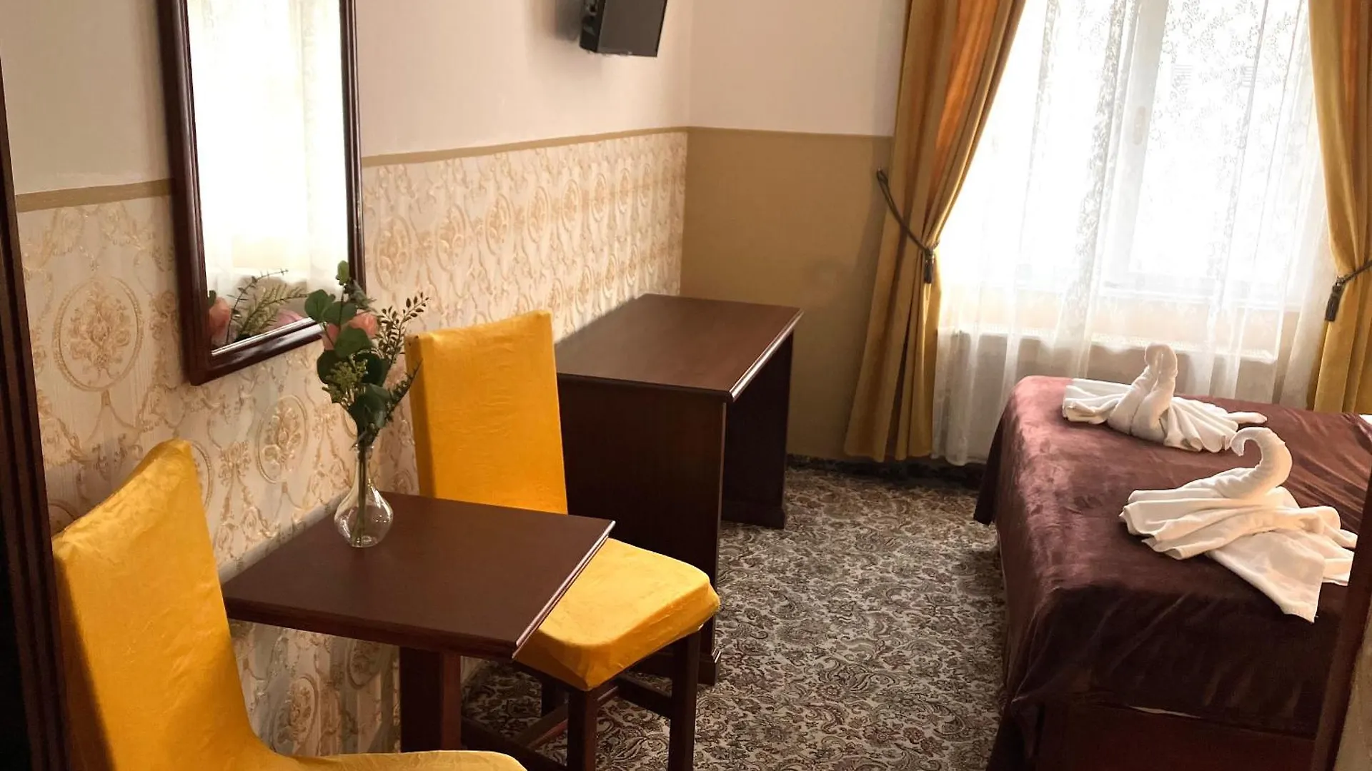 Hotel Liliova Prague Old Town 4*,
